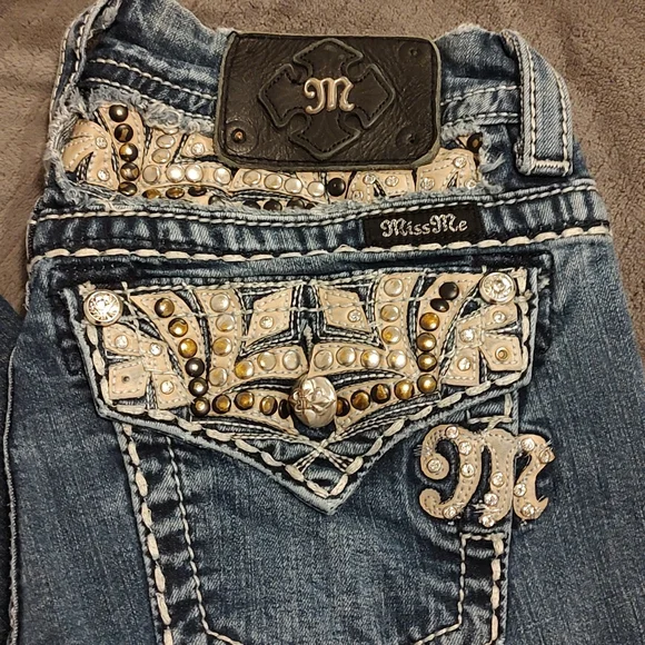 Jean Bootcut Miss Me Strass - Taille 26x31 - Mi-hauteur - Occasion Très Bon état